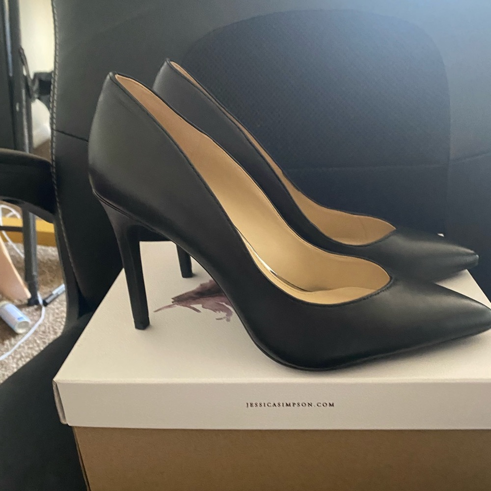 Jessica Simpson, size 8.5 black pumps